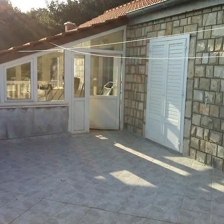 Frog Creek Apartman Slano
