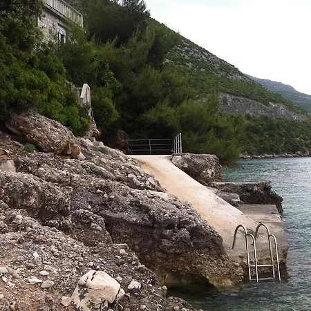 아파트 Frog Creek *